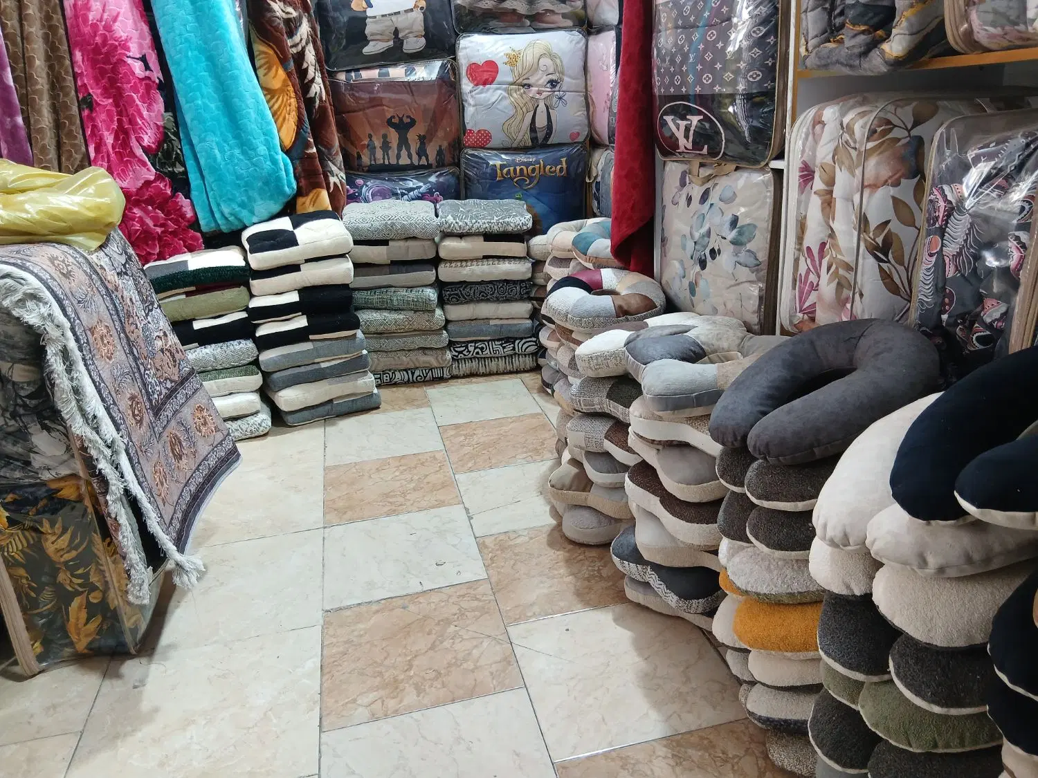 نشیمن|مبلمان خانگی و میز عسلی|قم, عربستان|دیوار