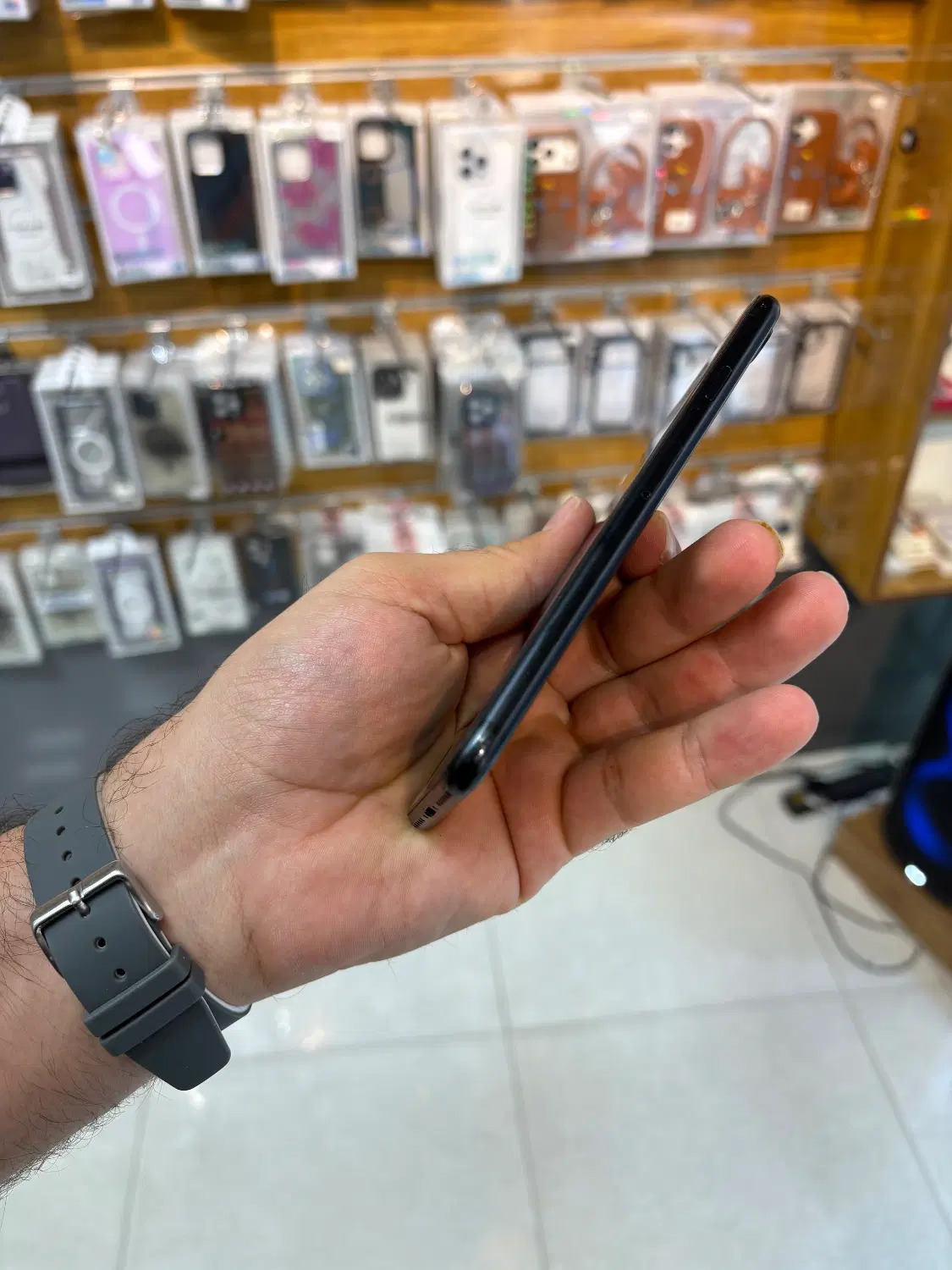 iPhone SE 2020|موبایل|اهواز, نادری|دیوار