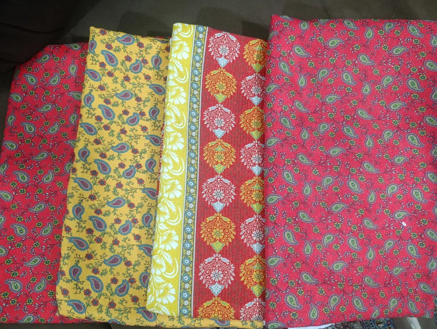 رومیزی|پرده، رانر، رومیزی|نیشابور, بنیاد شهید|دیوار