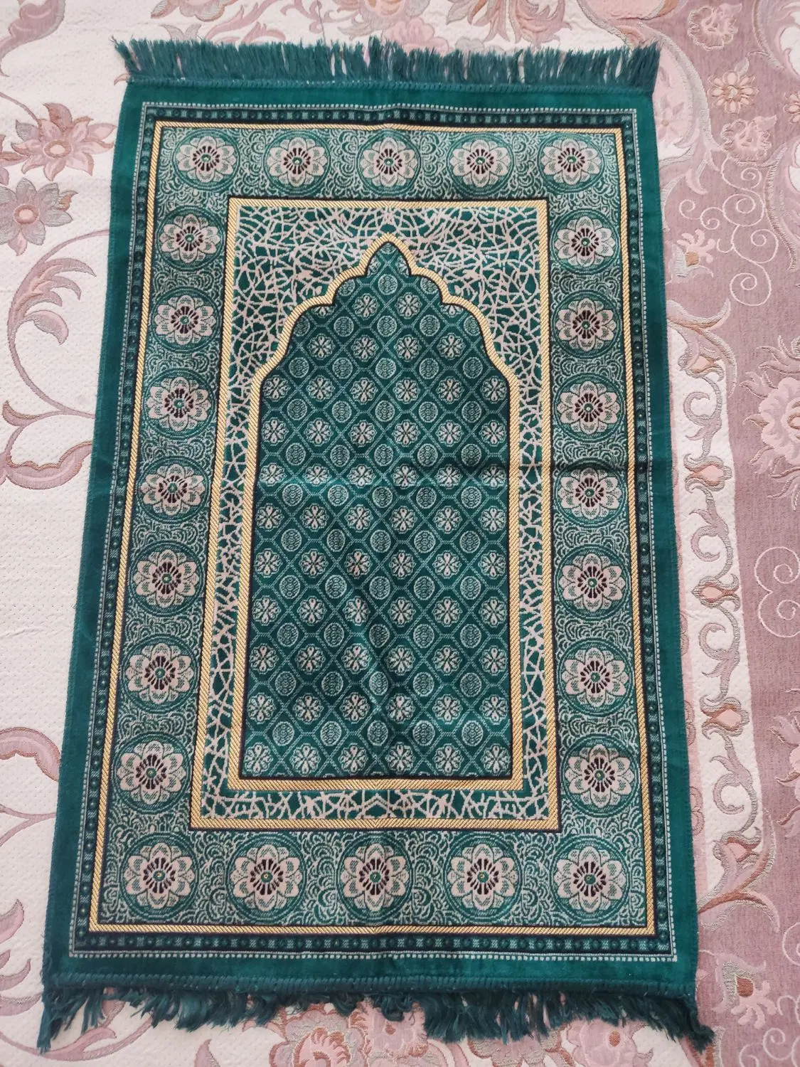 سجاده|پشتی|کرج, اتحاد|دیوار