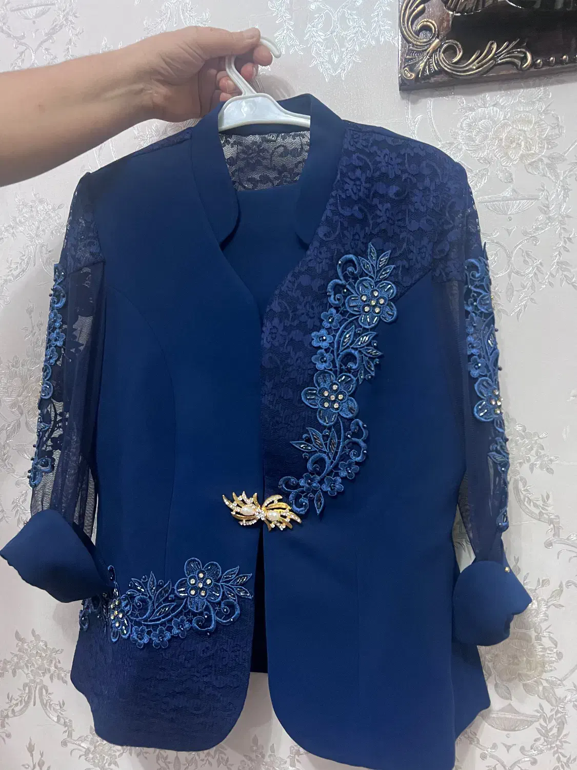 کت دامن|لباس|تبریز, |دیوار