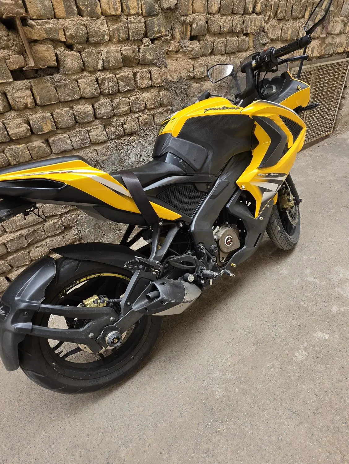 rs200 ns200|موتورسیکلت|قم, مهدیه|دیوار