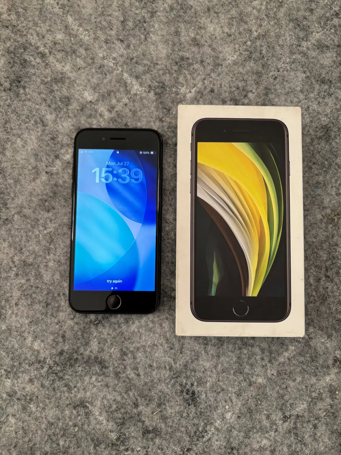 Iphone se 2020|موبایل|فردیس, منظریه|دیوار