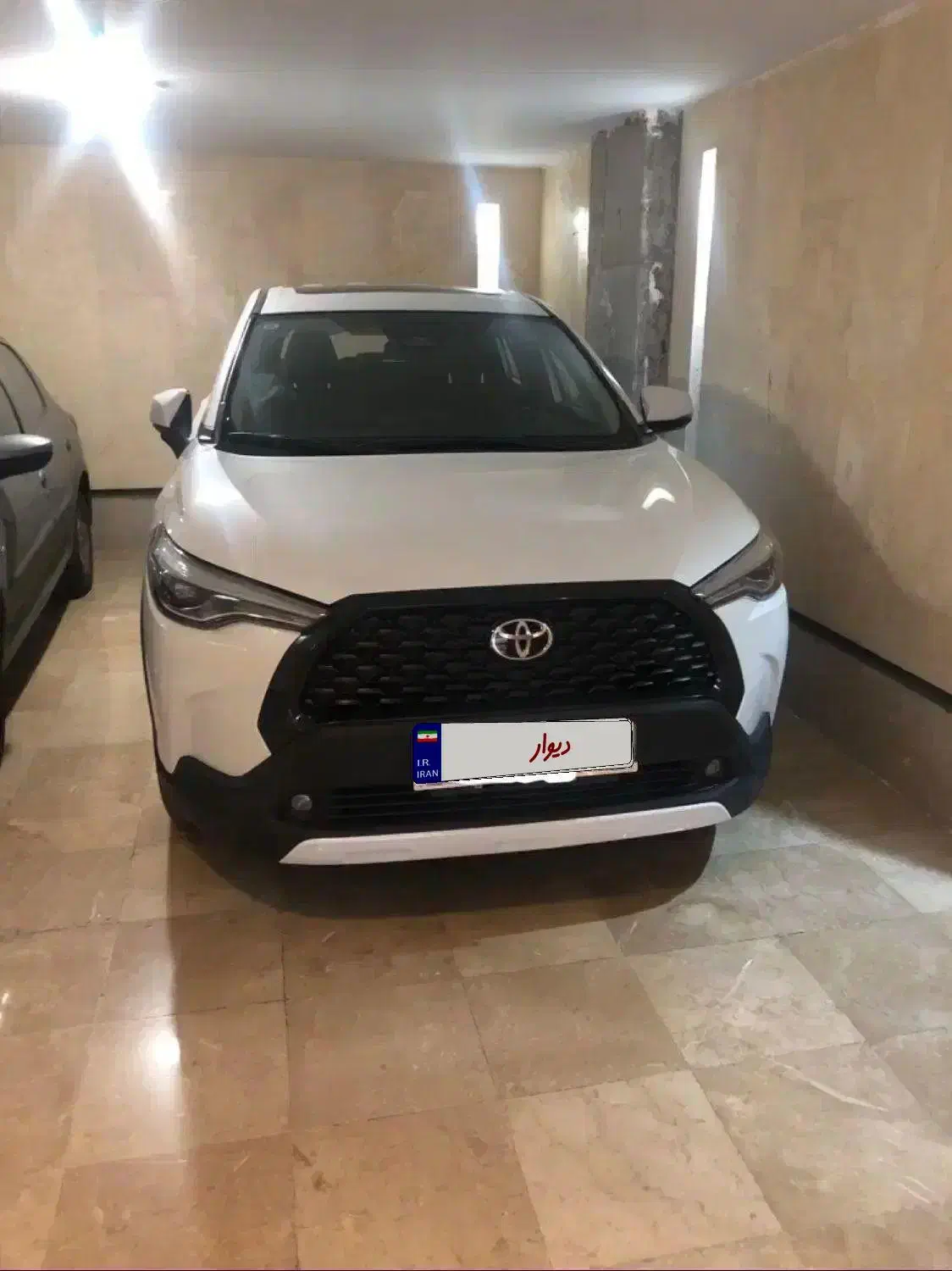تویوتا کرولا کراس ** بنزینی **|خودرو سواری و وانت|تهران, نظامی گنجوی (توانیر)|دیوار