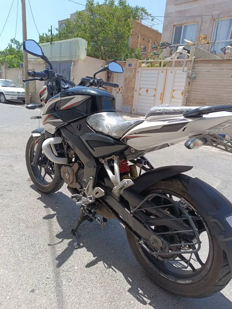 NS 200 ان اس|موتورسیکلت|کرج, مصباح|دیوار