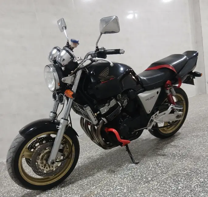 cb400|موتورسیکلت|تهران, فرودگاه مهرآباد|دیوار