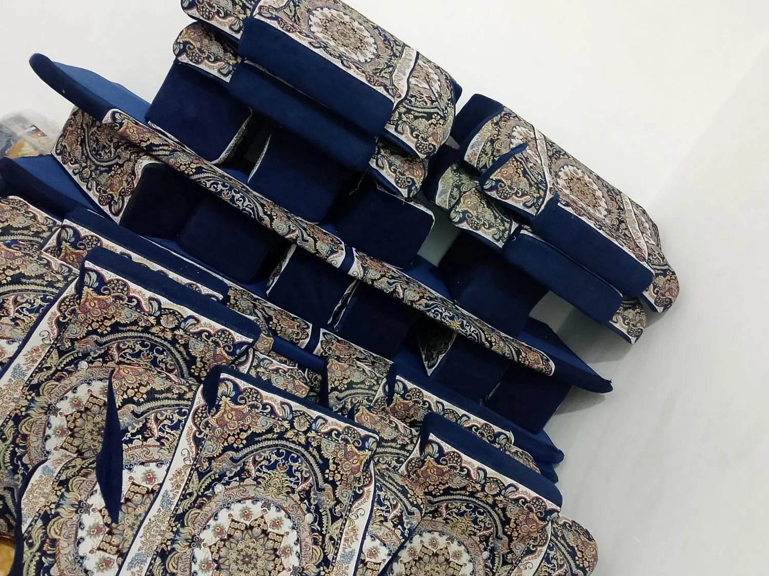 خلیجی|پشتی|شوش, |دیوار