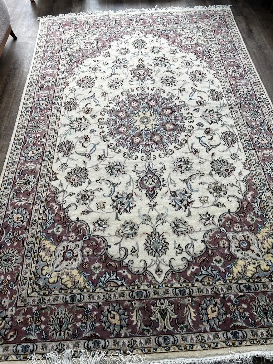 فرش دستی|فرش|کرج, جهان‌شهر|دیوار