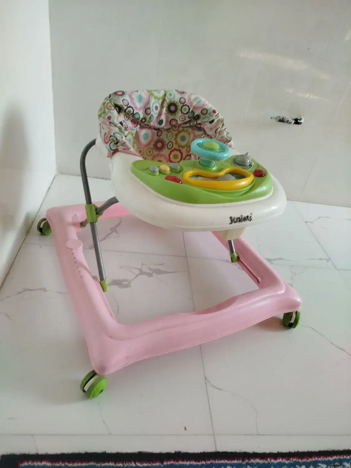 روروک|کالسکه و لوازم جانبی|چغادک, |دیوار