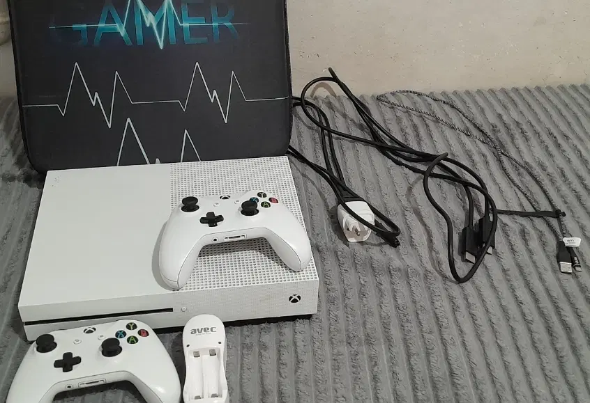 Xbox one s|کنسول، بازی ویدئویی و آنلاین|یاسوج, |دیوار