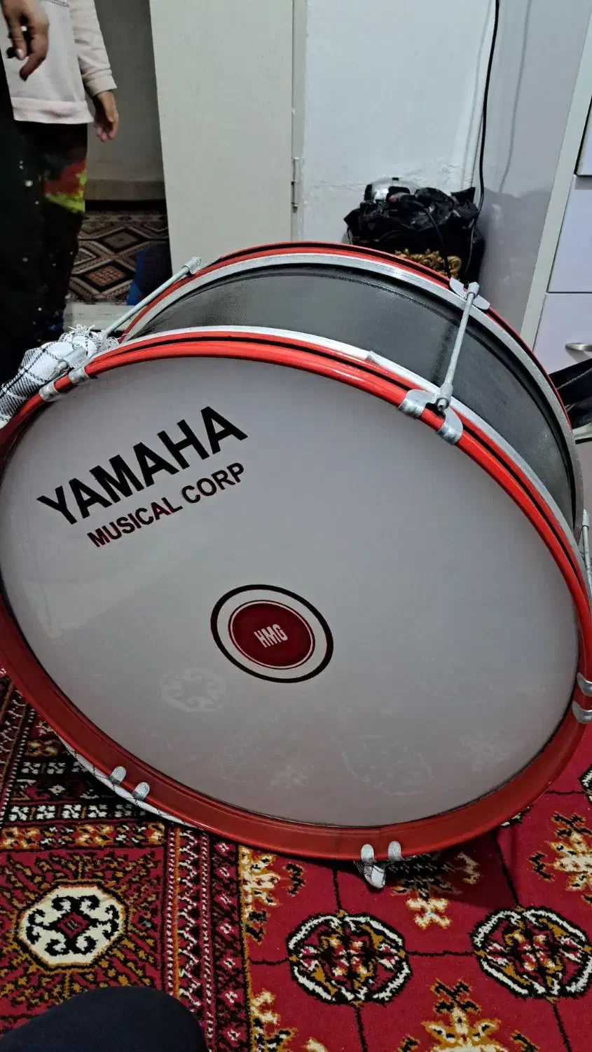 طبل بزرگ|درام و پرکاشن|سبزوار, امام خمینی (ناوی)|دیوار