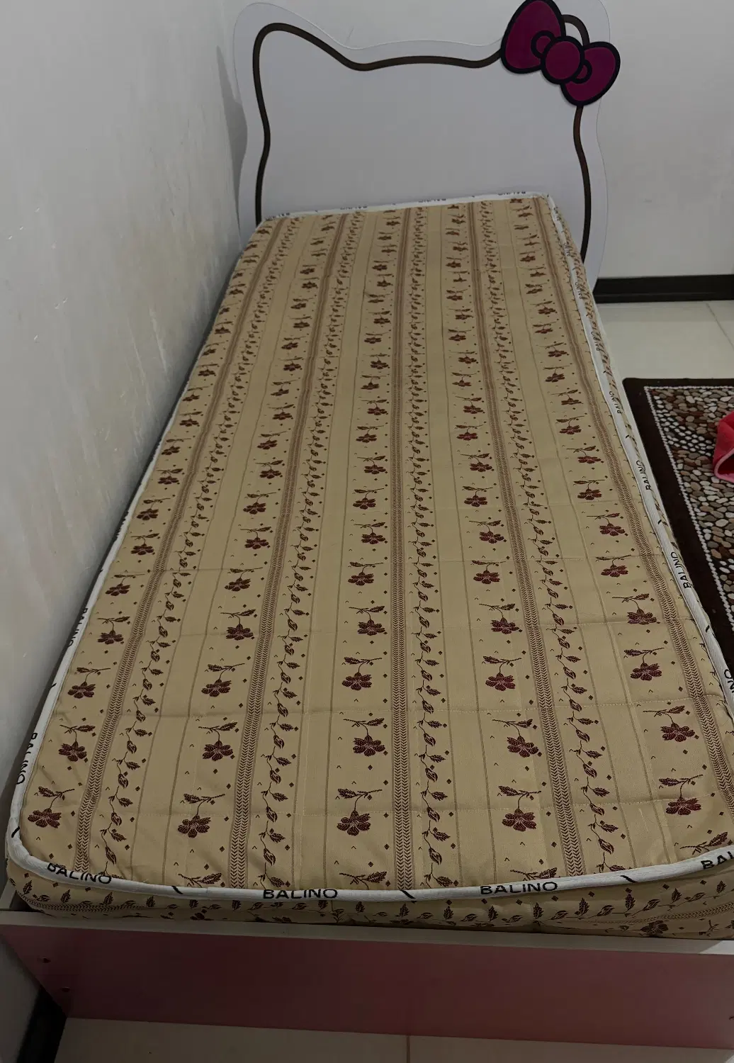 تخت|تخت و سرویس خواب|شیراز, شاه قلی بیگی|دیوار