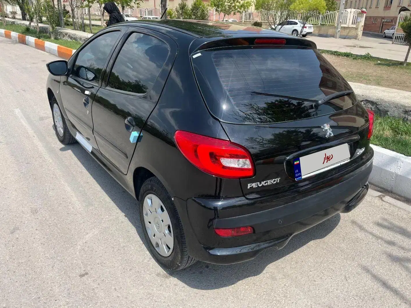 ۲۰۷ مدل ۱۴۰۲|خودرو سواری و وانت|اردبیل, |دیوار