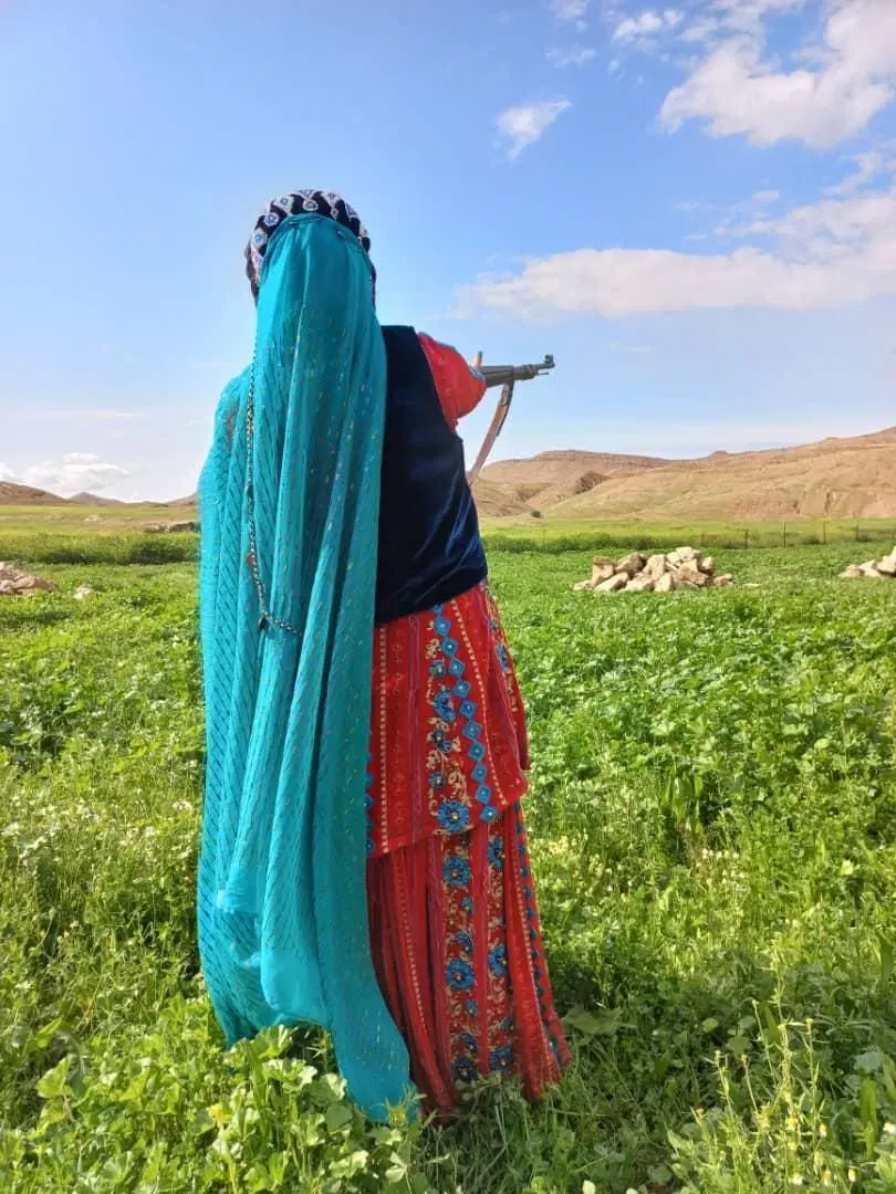 لباس|لباس|فولادشهر, مسکن مهر فولادشهر|دیوار