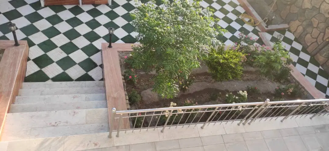 گلاب|خوردنی و آشامیدنی|دوگنبدان, |دیوار