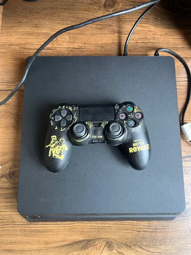 Ps4اسلیم|کنسول، بازی ویدئویی و آنلاین|کن, |دیوار