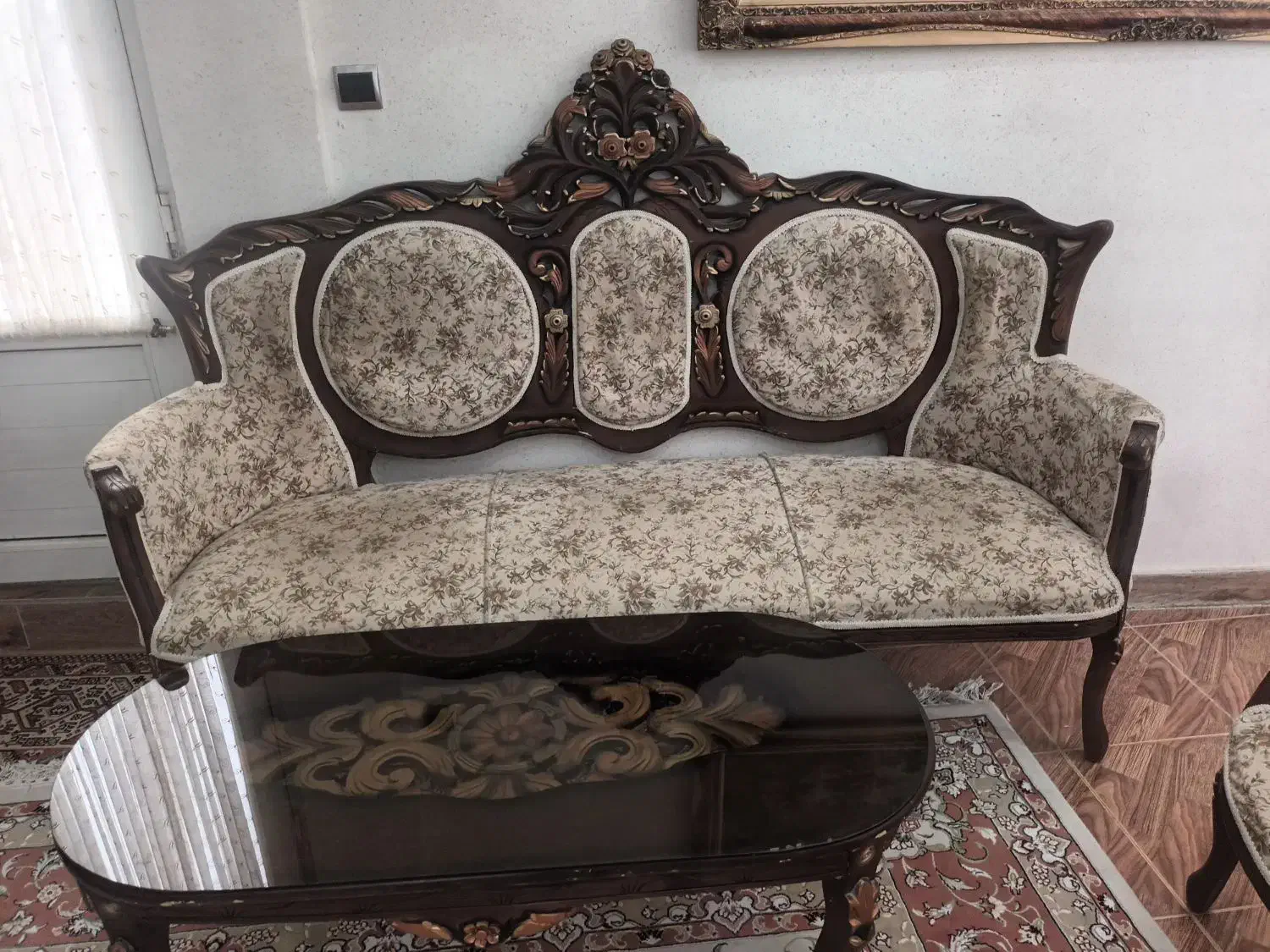 مبل سلطنتی|مبلمان خانگی و میز عسلی|تربت جام, والفجر|دیوار