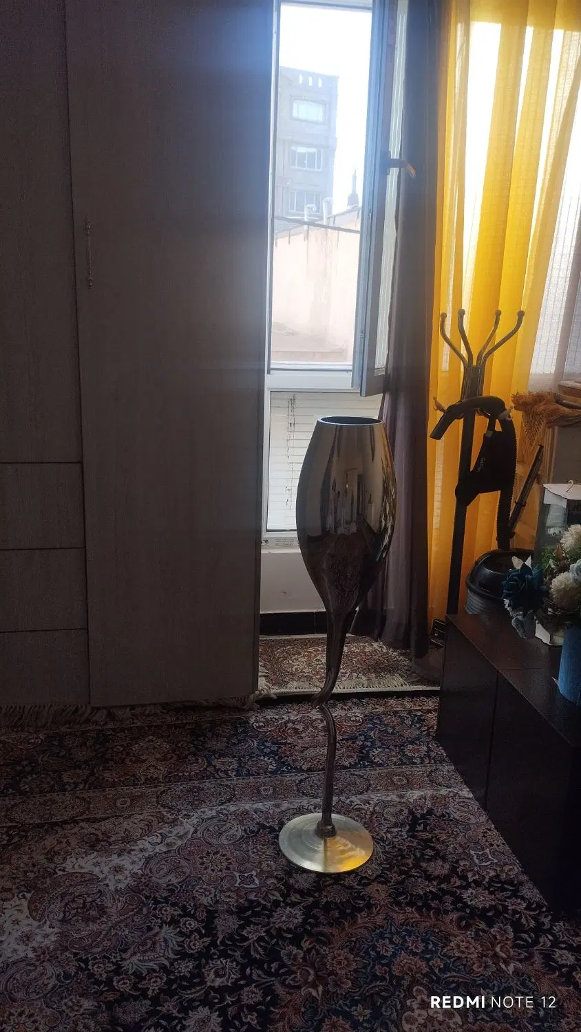گلدان|گل مصنوعی|زاهدان, |دیوار