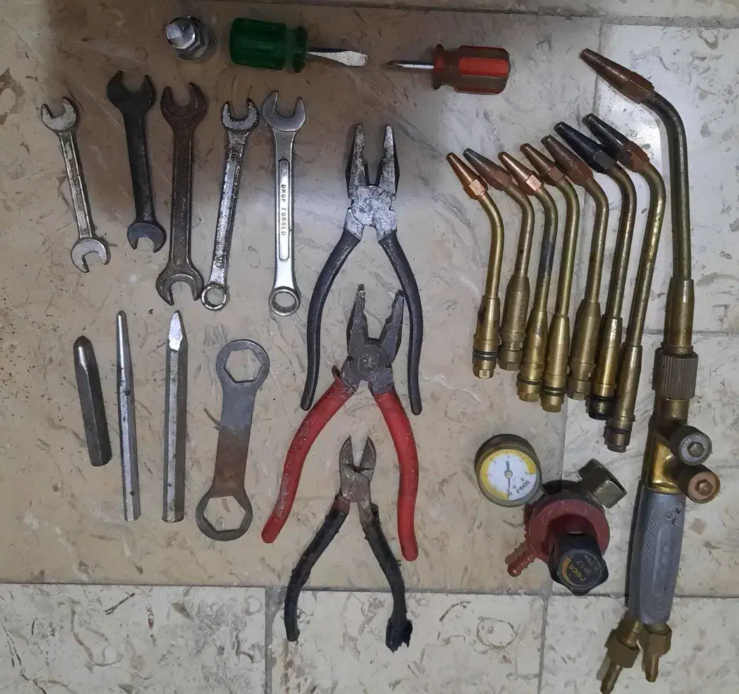 ابزار|ابزارآلات|مشهد, هفت تیر (آب و برق)|دیوار