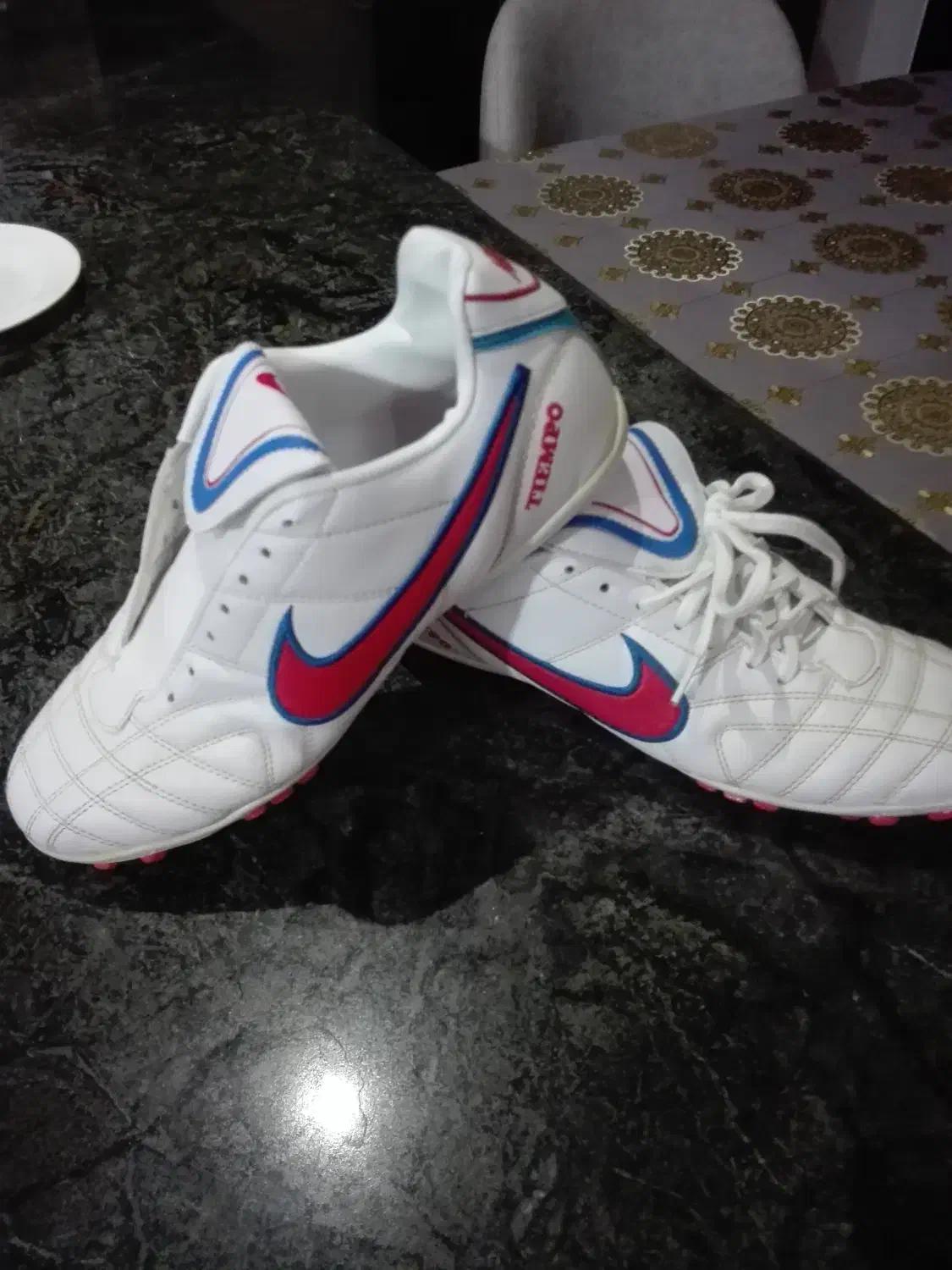 کفش|کیف، کفش، کمربند|فسا, |دیوار