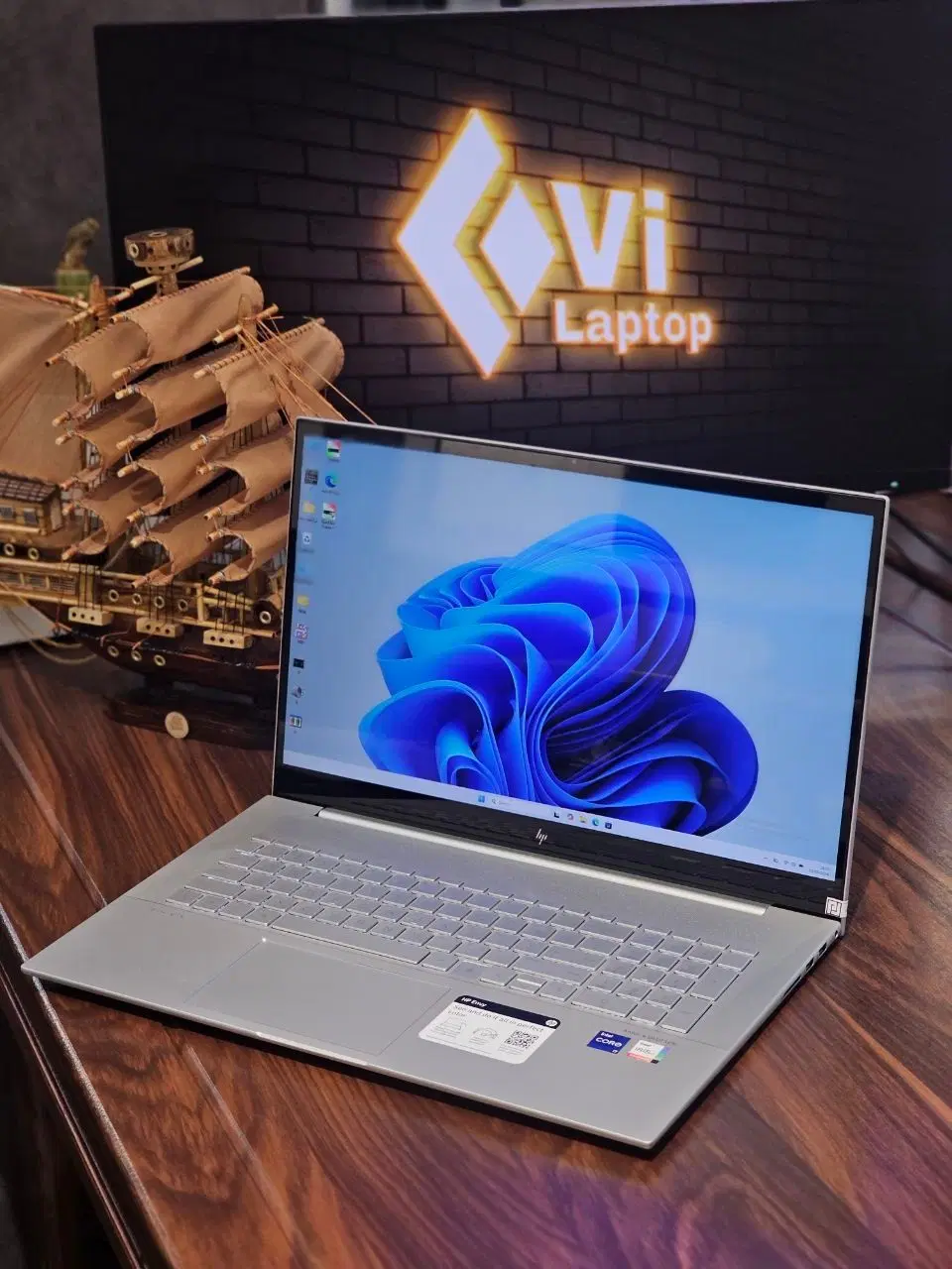 hp envy 17|رایانه همراه|تهران, فلسطین (میدان انقلاب)|دیوار