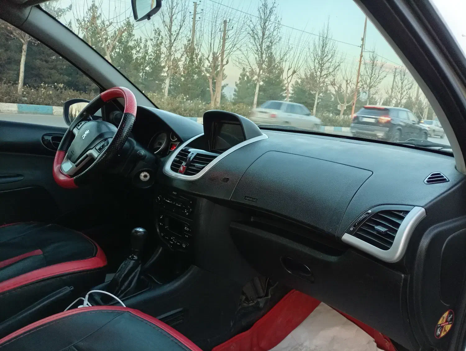 پژو 207 مدل 99|خودرو سواری و وانت|اصفهان, شفق|دیوار