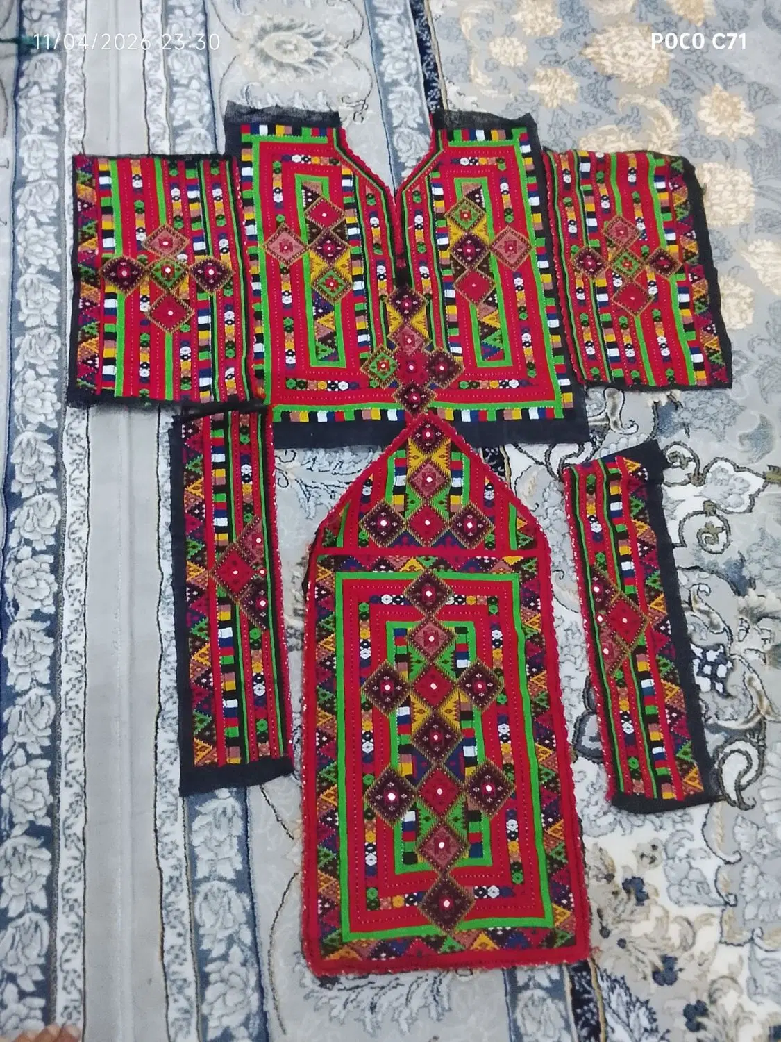 لباس|لباس|خاش, |دیوار