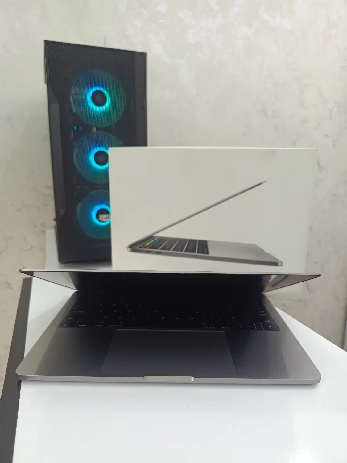 macbook 2017 / ssd 512 / cori 5 / Touchbar|رایانه همراه|اندیشه, اندیشه فاز ۱|دیوار
