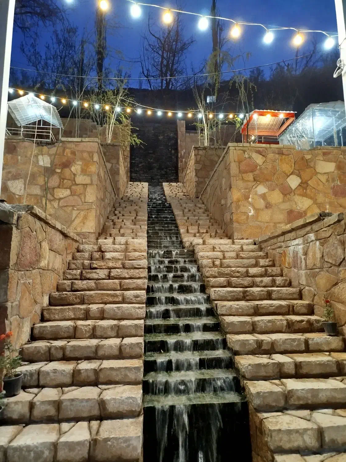 کافه رستوران ابرا (اجاره تخت)|کافی‌شاپ و رستوران|شاندیز, |دیوار