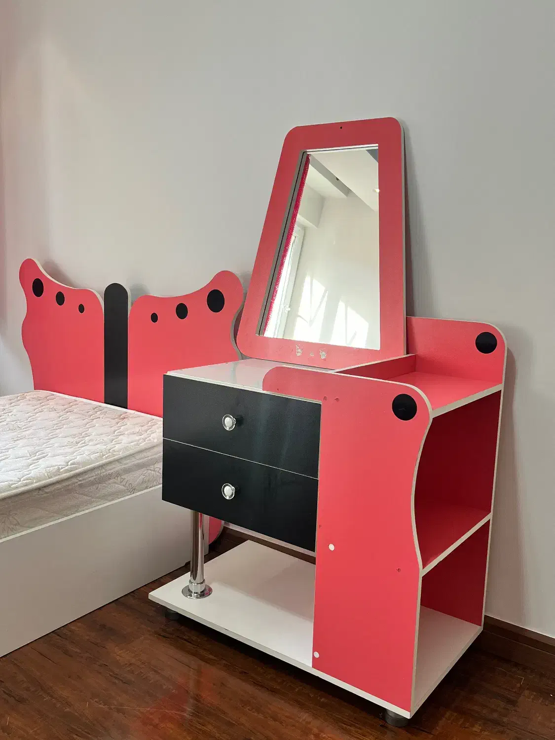 تخت|تخت و سرویس خواب|سنندج, |دیوار