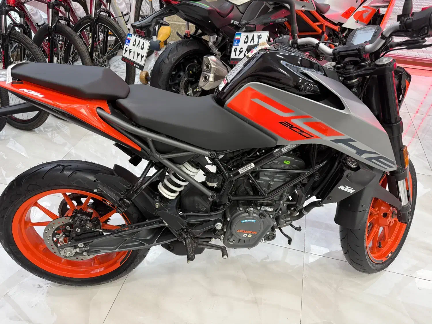 موتور ktm دوک ۲۰۰ مدل 1404|موتورسیکلت|تهران, پارک شهر|دیوار