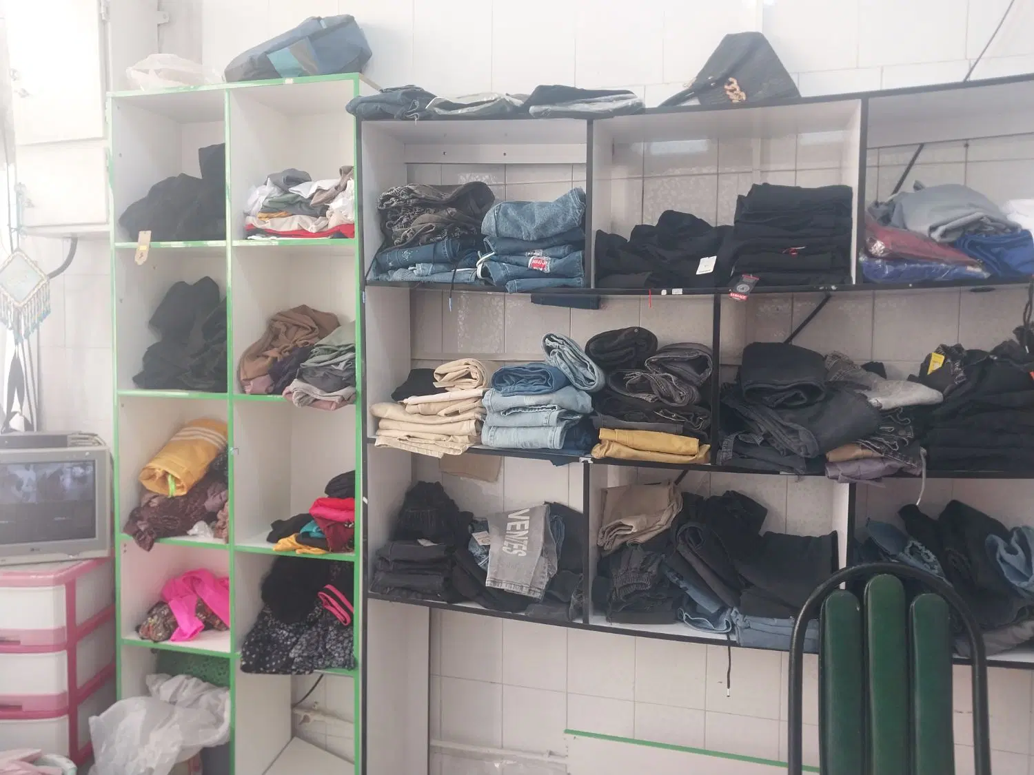 لباس|لباس|دهگلان, |دیوار