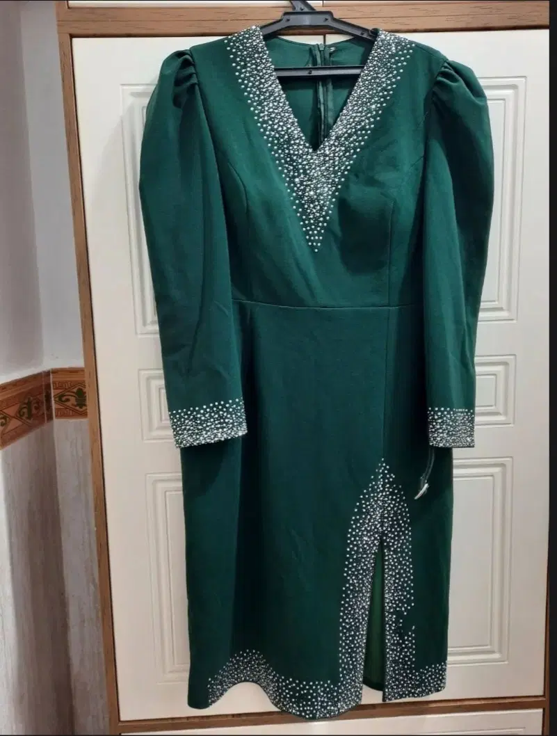 لباس|لباس|بهارستان, |دیوار