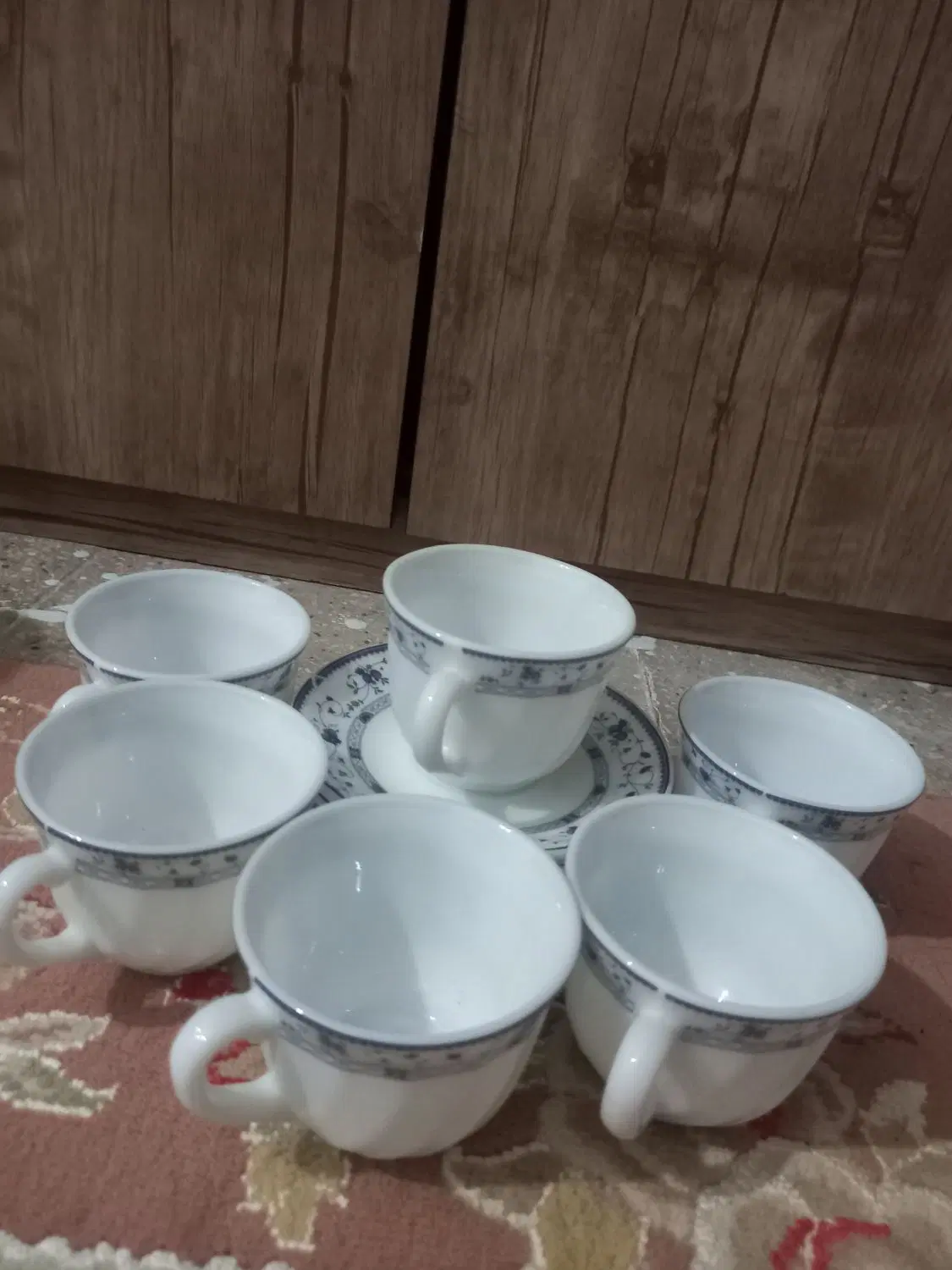 فنجان|ظروف سرو و پذیرایی|بروجرد, |دیوار
