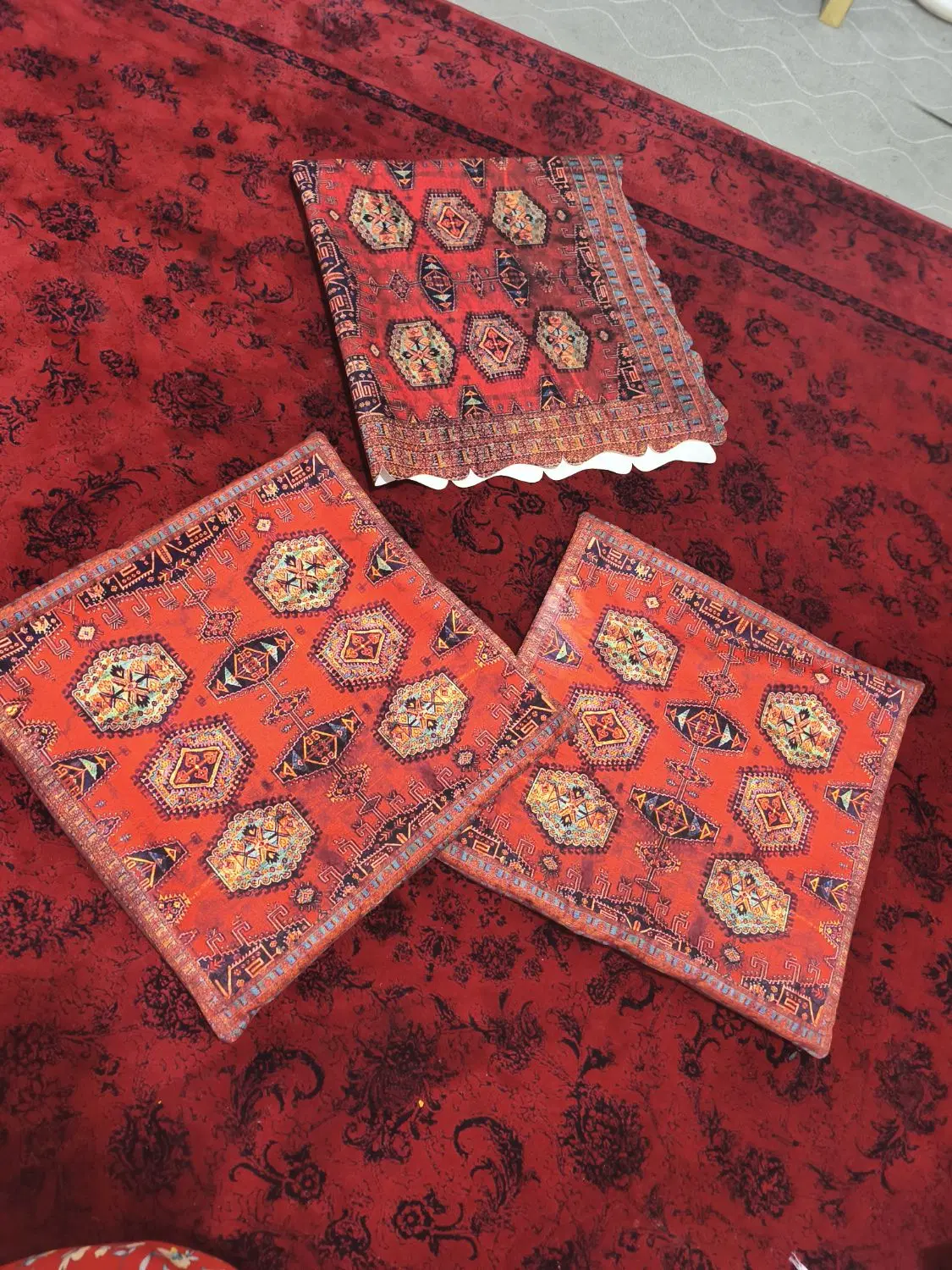 کوسن|پرده، رانر، رومیزی|شیراز, شریف‌آباد|دیوار