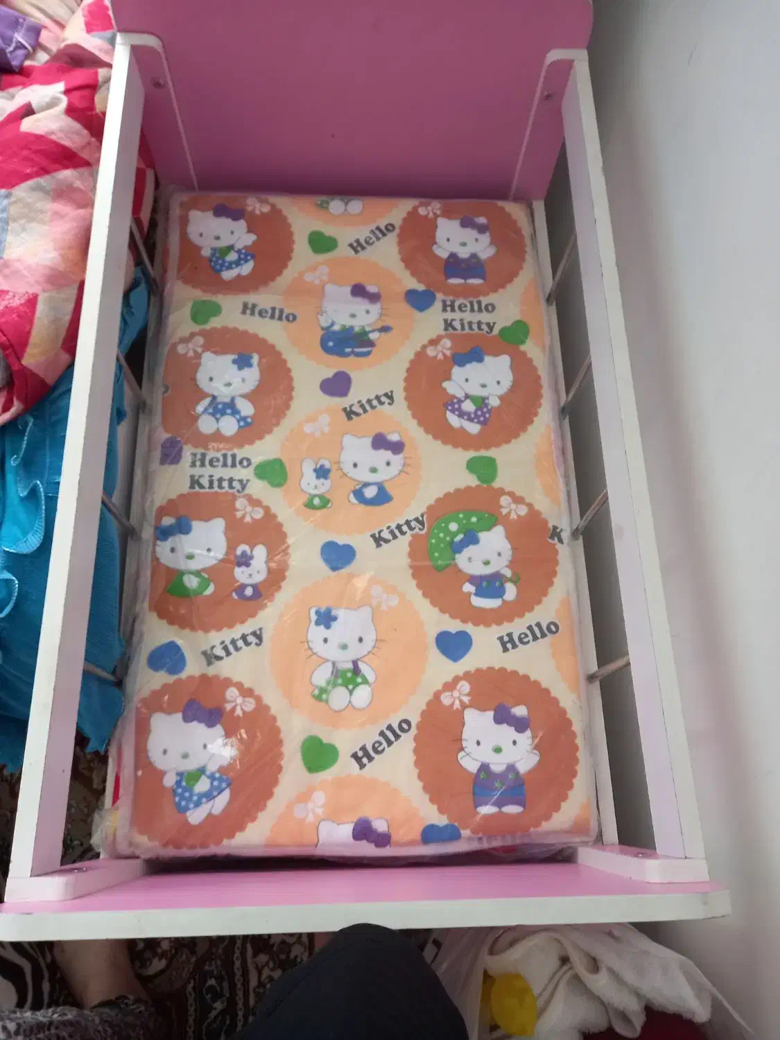 تخت گهواره ای|تخت و صندلی بچه|الیگودرز, |دیوار