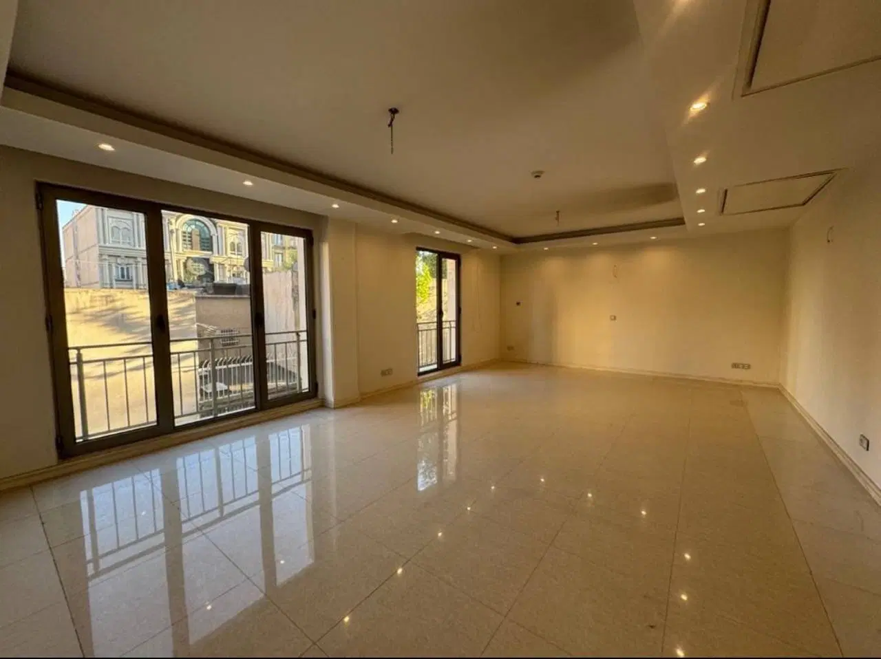 فروش آپارتمان درتاپ لوکیشن زعفرانیه۱۶۰متر/۲پارکینگ - Ansicht 3