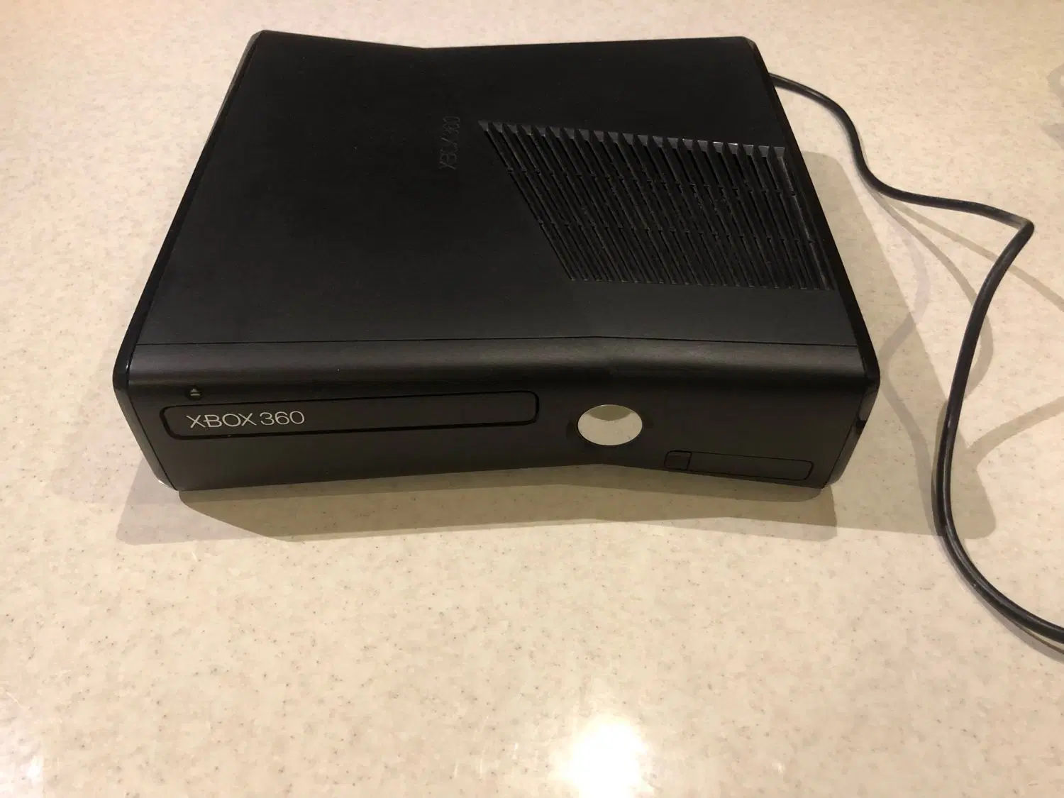 Xbox 360slim|کنسول، بازی ویدئویی و آنلاین|تهران, تهرانپارس جنوبی|دیوار