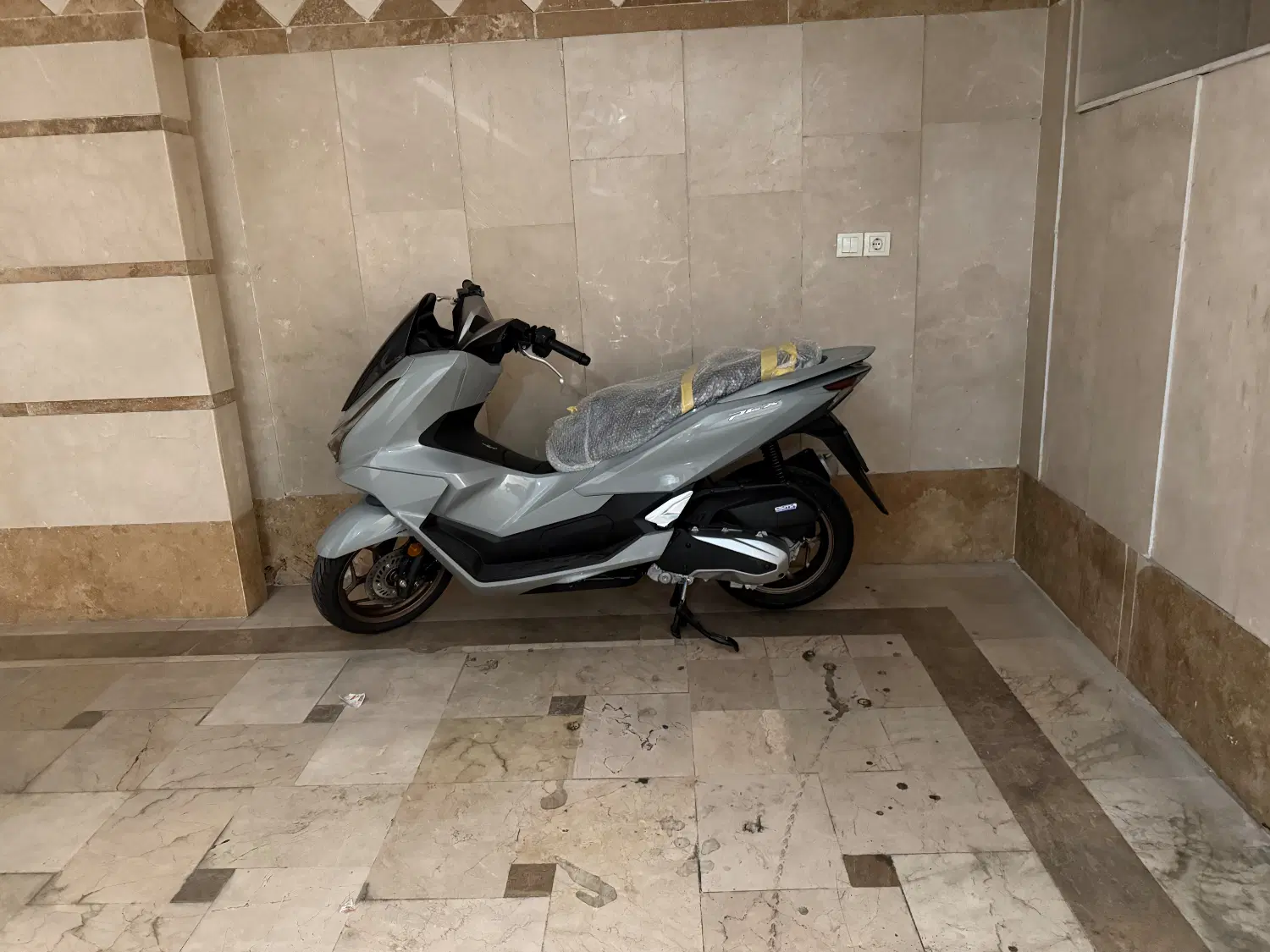 PCX160|موتورسیکلت|تهران, عباس‌آباد|دیوار