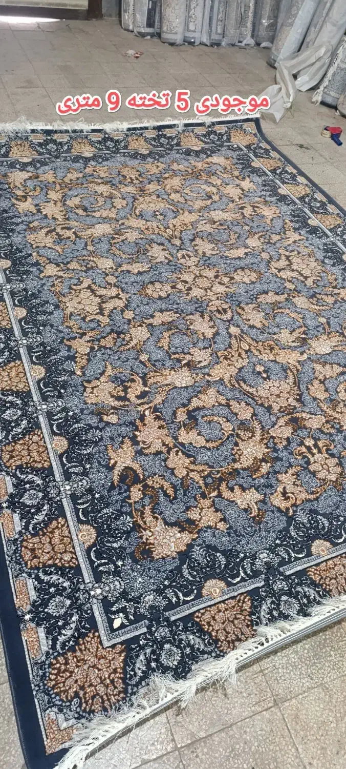 فرش 700 شانه زیر قیمت به علت انبارگردانی|فرش|آران و بیدگل, |دیوار