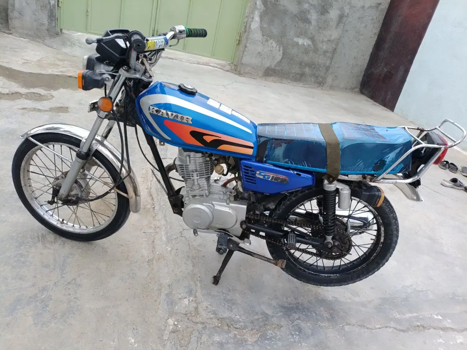 موتور ۱۲۵|موتورسیکلت|سندرک, |دیوار