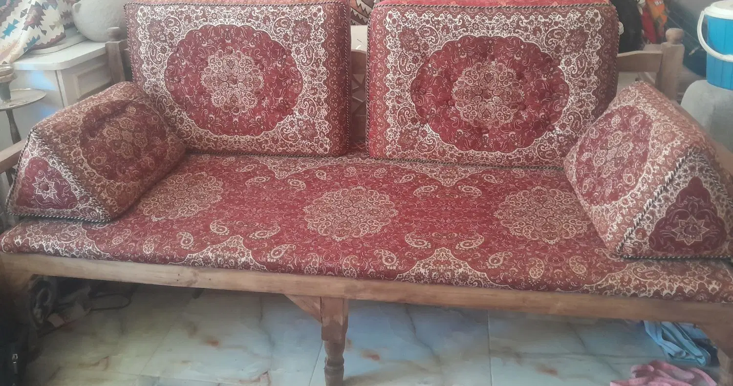 تخت|تخت و سرویس خواب|قم, حکمت شمالی|دیوار