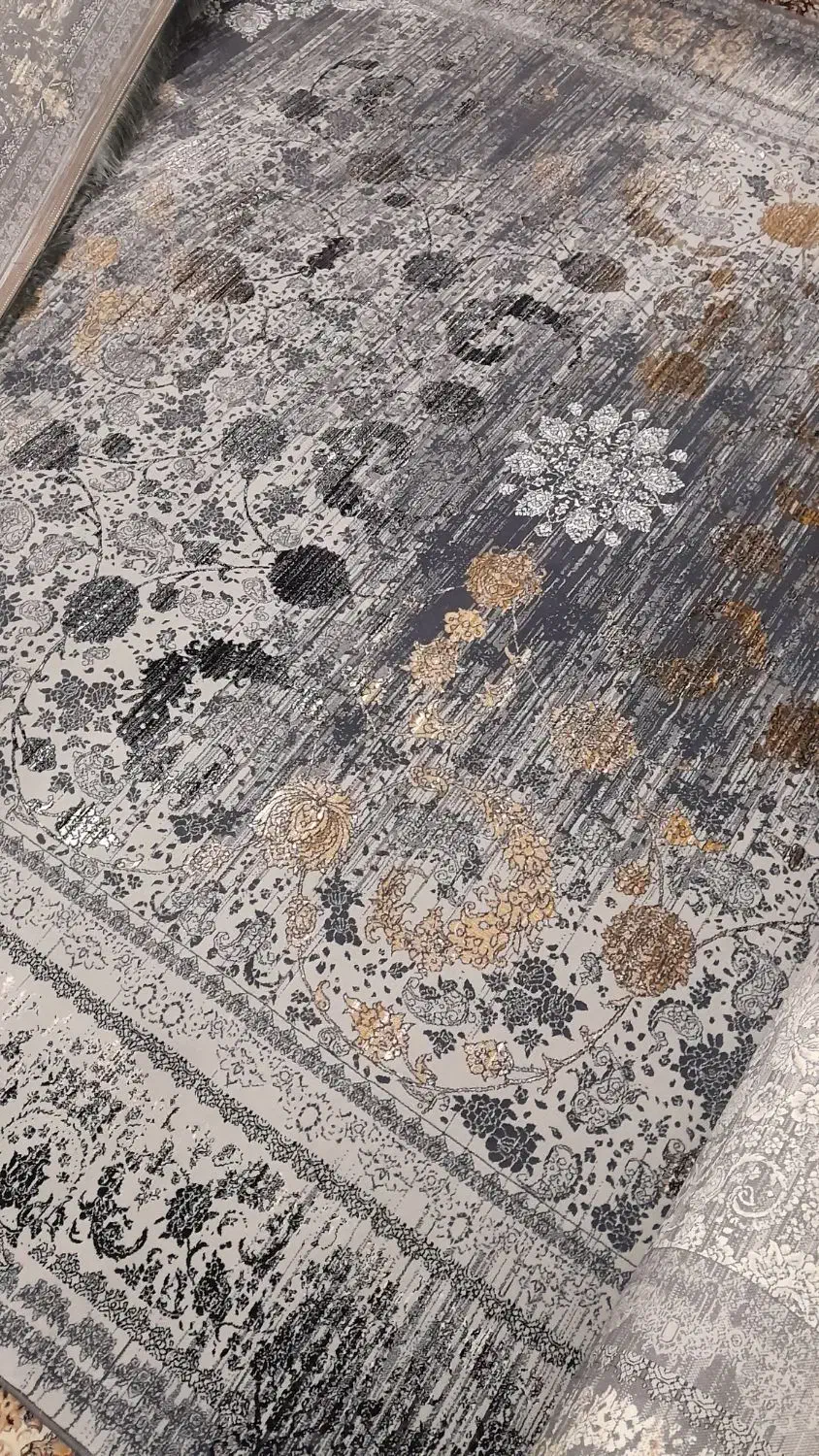 یکجفت فرش ۷۰۰شانه پلمپ ۱۲متری باقیمت دست دوم|فرش|شیراز, شهرک مهدیآباد|دیوار