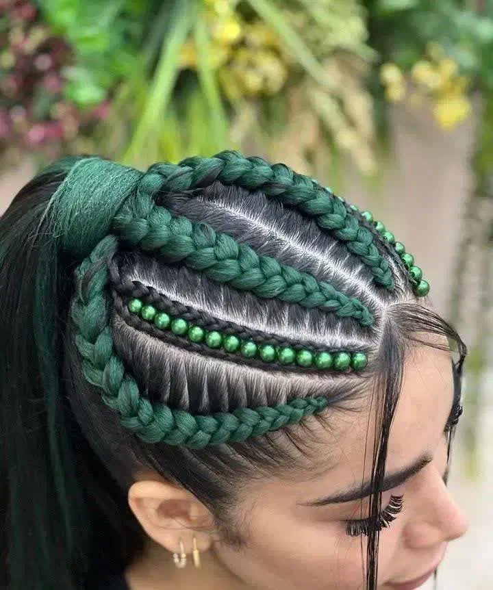 شنیون و میکاپ|خدمات آرایشگری و زیبایی|جهرم, |دیوار