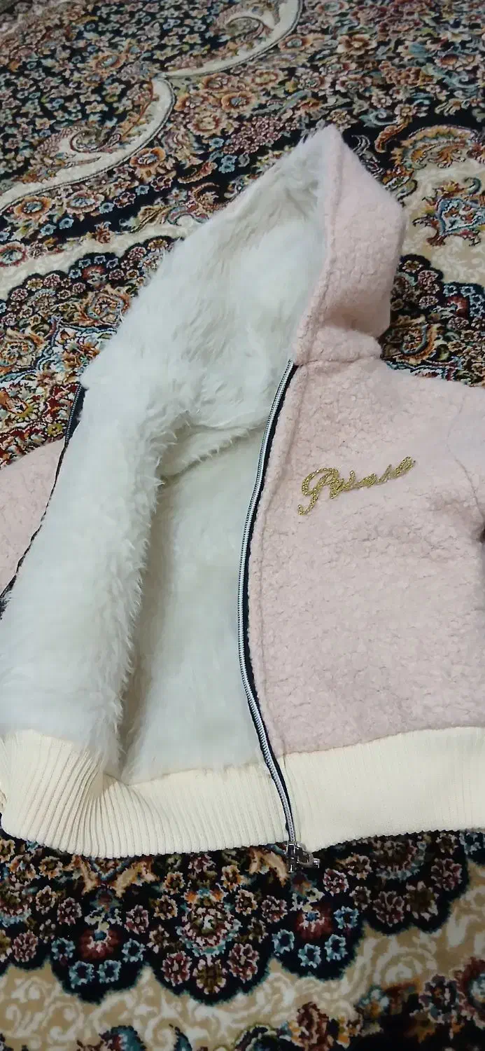 کاپشن|کفش و لباس بچه|مشهد, کارگران|دیوار