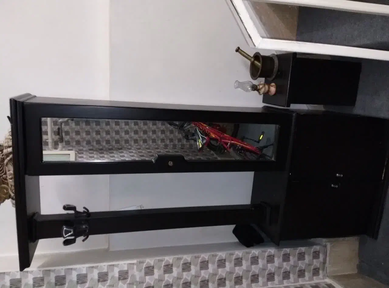 جاکفشی|جاکفشی، کمد، دراور|قم, هفت تیر|دیوار