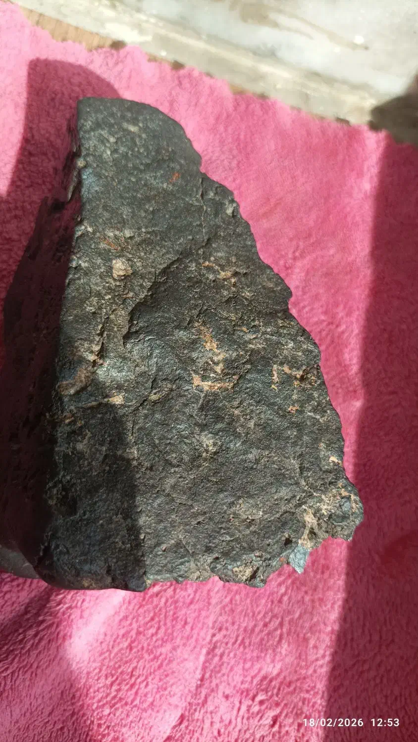 شهاب سنگ|کلکسیون اشیاء عتیقه|کرج, ساسانی (قلمستان)|دیوار