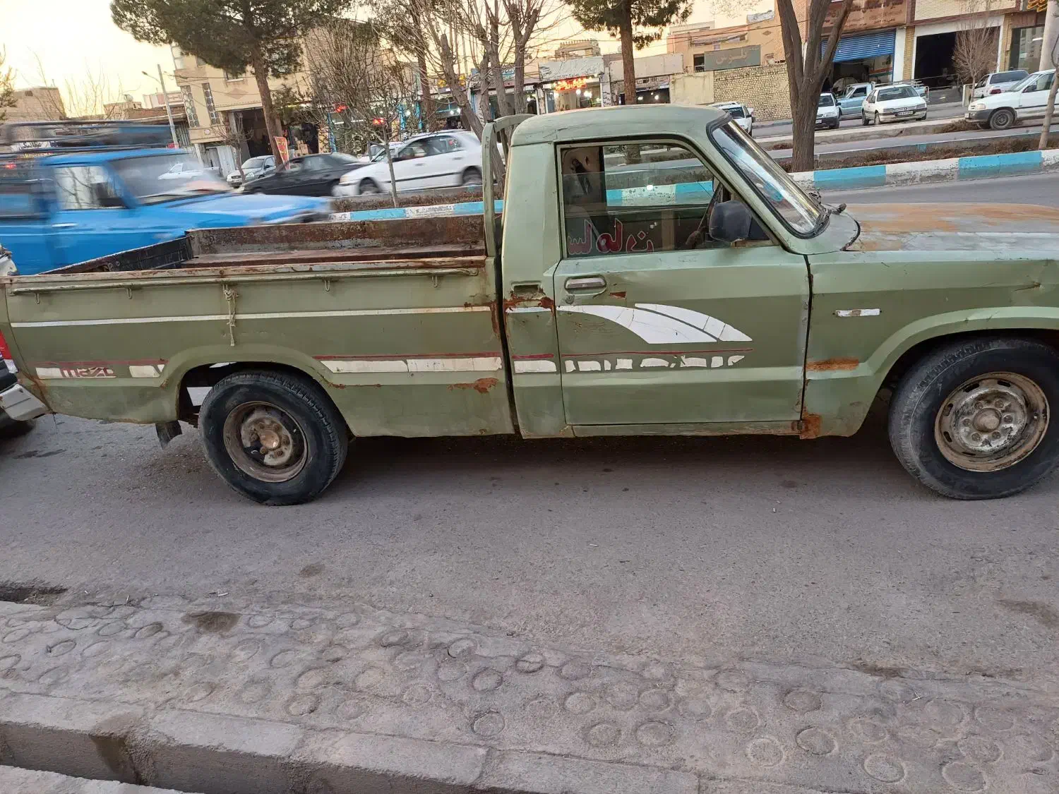 مزدا۱۶۰۰|خودرو سواری و وانت|برخوار, |دیوار