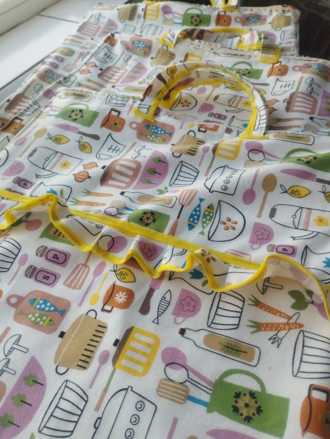 کیسه نان|سفره، حوله، دستمال آشپزخانه|خرمآباد, |دیوار