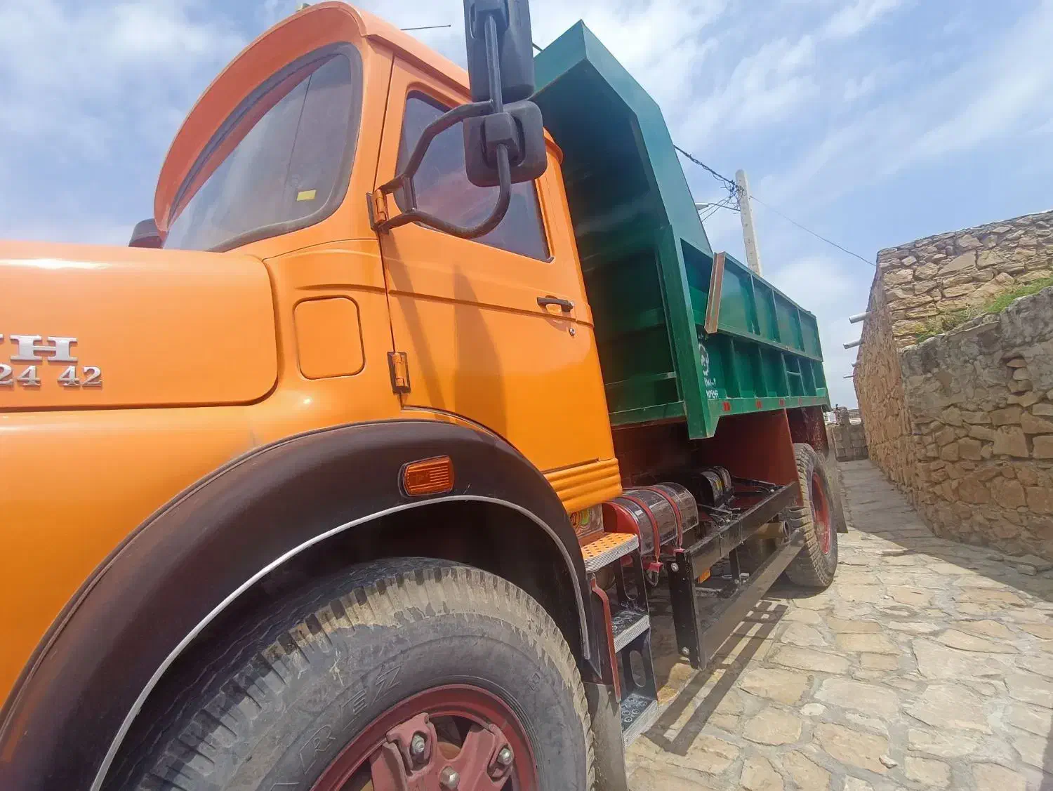 تک403|خودرو سنگین|شیراز, سینما سعدی|دیوار